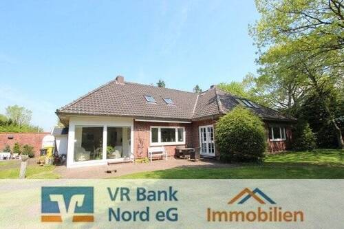 Bild 1 - Repräsentatives Landhaus auf einzigartigem Parkgrundstück