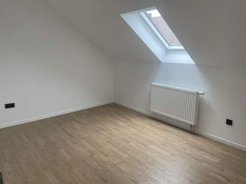 Zimmer 2 - 