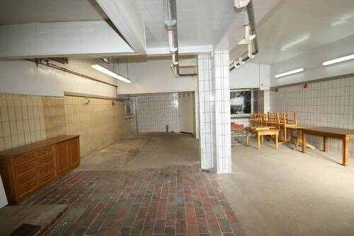 Hallenbereich/Produktion - Lager- und Bürofläche zu vermieten!