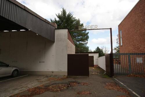 Einfahrt - Halle zur Miete in Köln