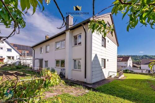 Außenansicht - Vater,Mutter,Kind - gern auch mit Oma und Opa Grosses Haus mit modernisiertem Dach und Ausbaureserve