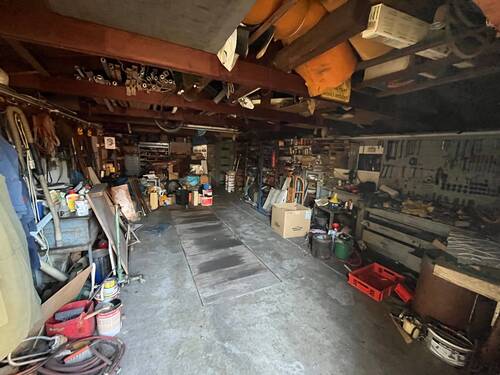 Garage / Werkstatt - 