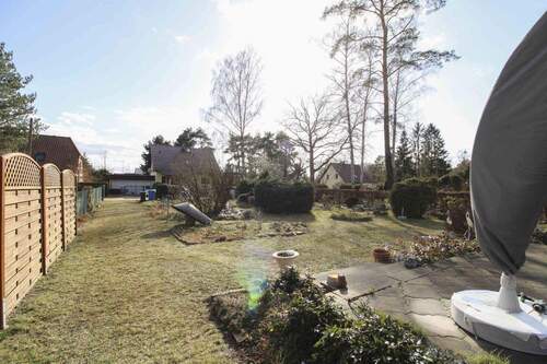 Blick vom hinteren Grundstücksbereich - 