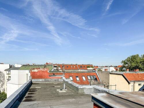 Dach zum Ausbauen - Grundstück in Berlin