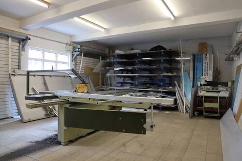 Werkhalle innen - 