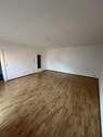 Wohnzimmer Bild 2 - 3 Zimmer Etagenwohnung in St. Leon - Rot