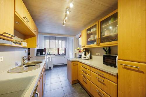 Küche OG - 8 Zimmer Mehrfamilienhaus, Wohnhaus in Remseck am Neckar