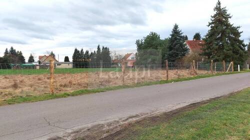 Grundstücksansicht 05 - Blick von der Straße - 