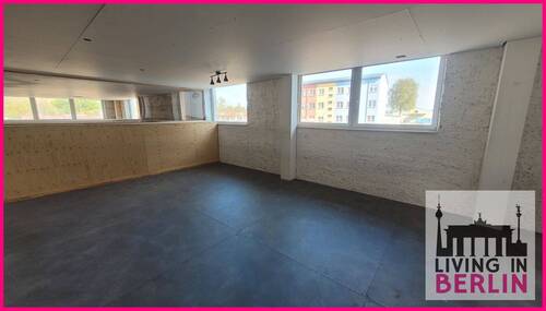 Büro in Lagerhalle - 