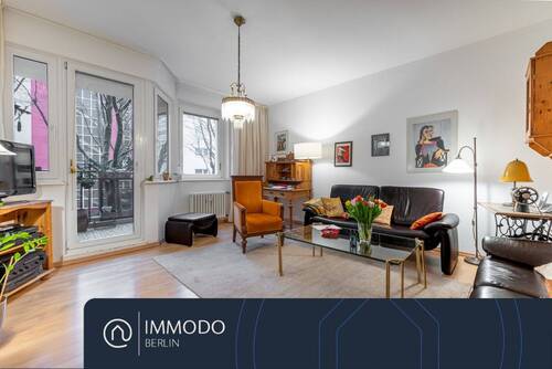 Wohnzimmer - ?? Gelegenheit: Fußläufig zum Viktoria-Luise-Platz - Helle 2 Zi Whg mit Süd-Balkon und Stellplatz