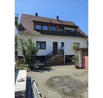 Schönes 3 Familienhaus mit weiterer Immobilie mit Potenzial - Karlsruhe Knielingen