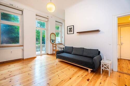 Wohnzimmer - 1 Zimmer Etagenwohnung zum Kaufen in Berlin