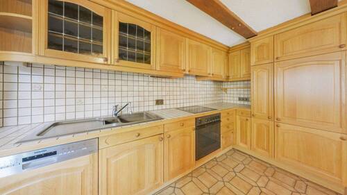 Küche im EG - 7 Zimmer Doppelhaushälfte zum Kaufen in Singen