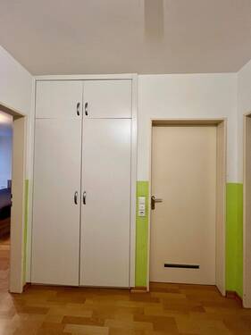 Einbau-Garderobenschrank - 