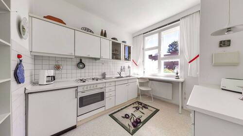 Küche mit Terrazzo-Boden - Reihenmittelhaus mit 70,50 m&sup2; in Berlin zum Kaufen