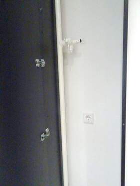 Flurschrank mit möglichem Gasanschluß zum Kochen - 