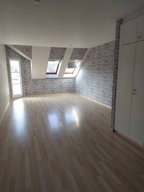 Wohnzimmer - 3 Zimmer Etagenwohnung zur Miete in Groß Santersleben