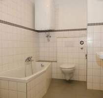 Schöne renovierte 2-Zi-Altbauwohnung und EBK in Bogen Zentrum Schöne renovierte 2-Zi-Altbauwohnung und EBK in Bogen Zentrum