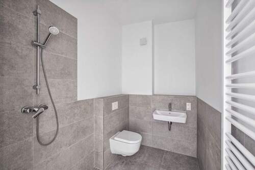 Beispiel Badezimmer - 2 Zimmer Etagenwohnung in Hamburg / Schnelsen