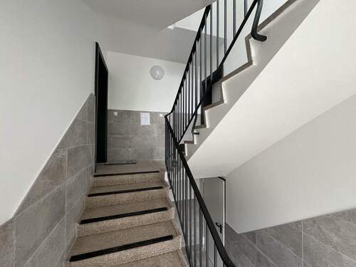 Treppenhaus - Etagenwohnung mit 65,50 m&sup2; in Hamburg / Schnelsen zum Kaufen