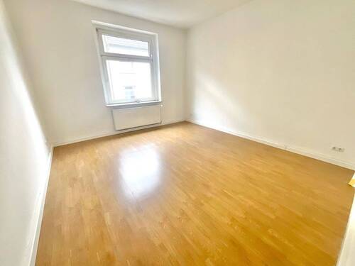 Wohnzimmer - 2 Zimmer Etagenwohnung zur Miete in Hagen