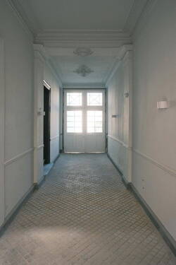 Durchfahrt Blick zum Innenhof - Etagenwohnung mit 75,10 m² in Aachen zum Kaufen