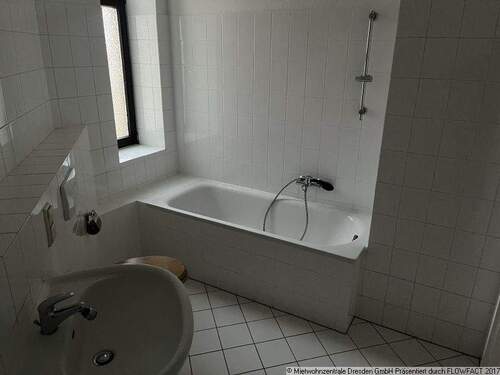 Bad - Tolle 3-Raumwohnung mit Wohnküche in Striesen !!! - 