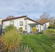 Leben auf der Sonnenseite - Bemerkenswertes Einfamilienhaus mit Einliegerbereich & tollem Garten! - Rödental Oeslau