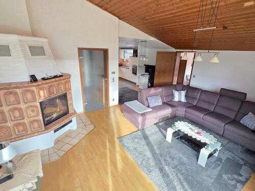 Charmantes Wohnen - Einfamilienhaus mit 140,00 m² in Rödental zum Kaufen