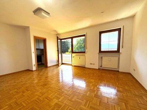 Wohn- und Esszimmer - Etagenwohnung mit 72,90 m&sup2; in Murnau am Staffelsee zum Kaufen