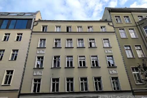 Hausansicht - 2 Zimmer Etagenwohnung zum Kaufen in Berlin