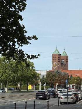 Lage? Geschäft + LAGE? - 