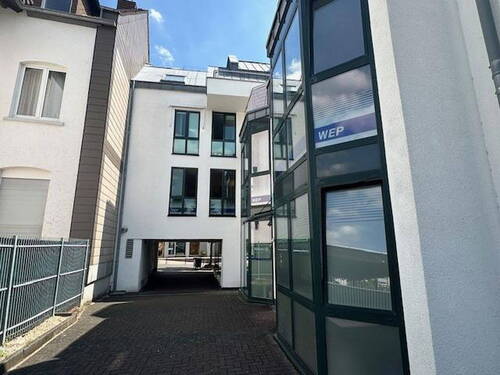 Zugang von Parkplatz - 