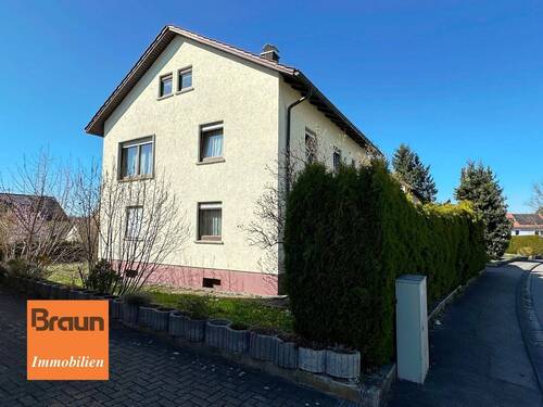 2-3-Fam.-Wohnhaus, VS-S - Freistehendes 2-3 Familienwohnhaus in bevorzugter Wohnlage (Frühlingshalde) von VS-Schwenningen