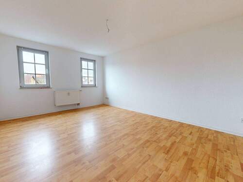 Ansicht I: Wohn- und Esszimmer - *2 Nettokaltmieten geschenkt* Singles und Paare aufgepasst: 2-Zimmer-Dachgeschosswohnung mit Einbauküche und Wannenbad