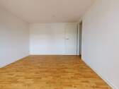 Ansicht II: Wohn- und Esszimmer - 2 Zimmer Etagenwohnung zur Miete in Burgstädt