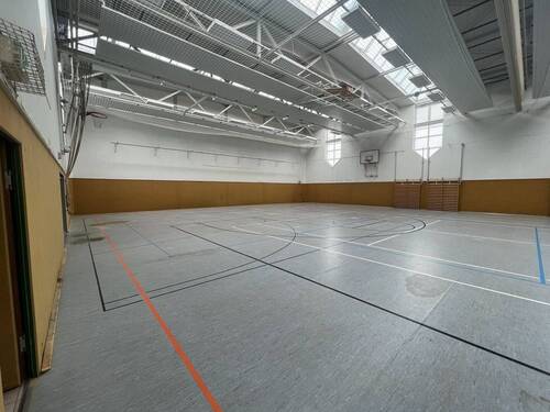 Sporthalle - 