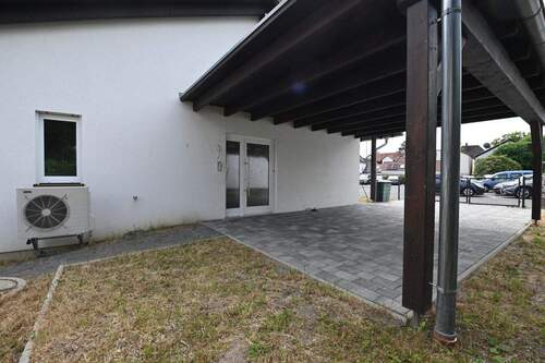 Carport/Eingang - 