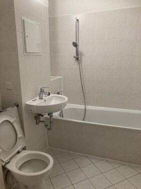 Badezimmer - Etagenwohnung mit 59,20 m&sup2; in Eberswalde zur Miete
