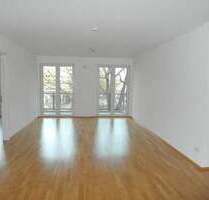 Ab sofort zu haben: 3-Zimmer-Wohnung mit großem Balkon, Parkettboden und hochwertiger Einbauküche - Dresden Leipziger Vorstadt