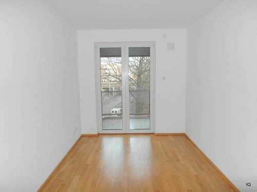 Kinder- oder Arbeitszimmer - 