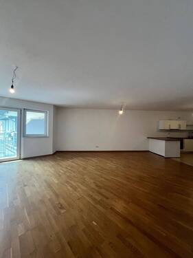 Wohnzimmer - Etagenwohnung mit 82,90 m&sup2; in Frankfurt am Main zur Miete
