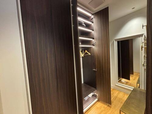 Schlafzimmer_3_Ankleidebereich - 