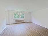 Ansicht I: Wohn- und Esszimmer - Helle 3-Zimmer-Wohnung mit BALKON und viel Platz zur freien Entfaltung