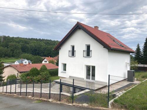 Bestlage - Hochwertiges Einfamilienhaus mit großem Grundstück in Kraftsdorf (Harpersdorf)