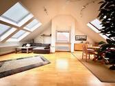 Wohnzimmer mit Essbereich - Lichtdurchflutete stilvolle 4 ZKB-DG-ETW in MA-Seckenheim.