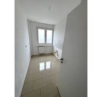 Schöne Stilvolle sonnige 3-R.-Wohnung in Dessau im 4.OG,58,20m2 mit BLK.zu vermieten. - Dessau-Roßlau Innenstadt