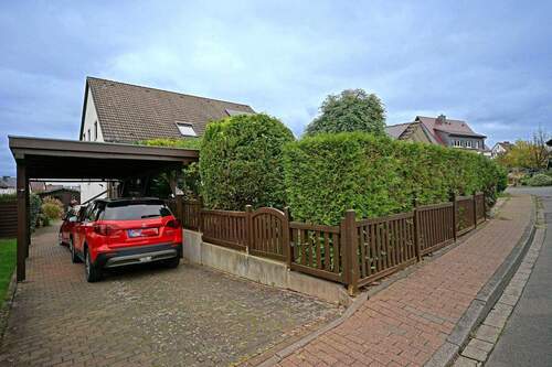 Straßenansicht - 5 Zimmer Doppelhaushälfte in Fuldabrück / Bergshausen