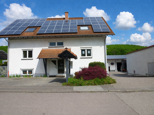 1 Vorderansicht der Liegenschaft - Helle, freundliche Büroräume in ruhiger Lage von Kusel