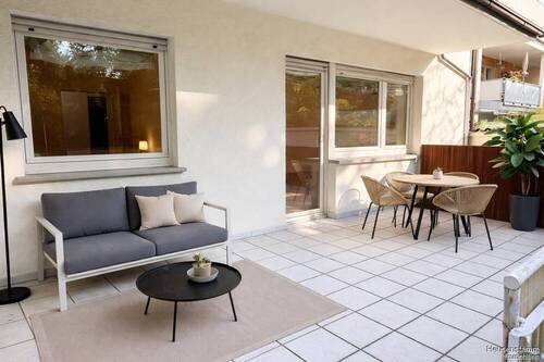 Terrasse - KI visualisiert - Wohnung links - Sofort bezugsfreie 2 ZETW im gepflegten Mehrfamilienhaus